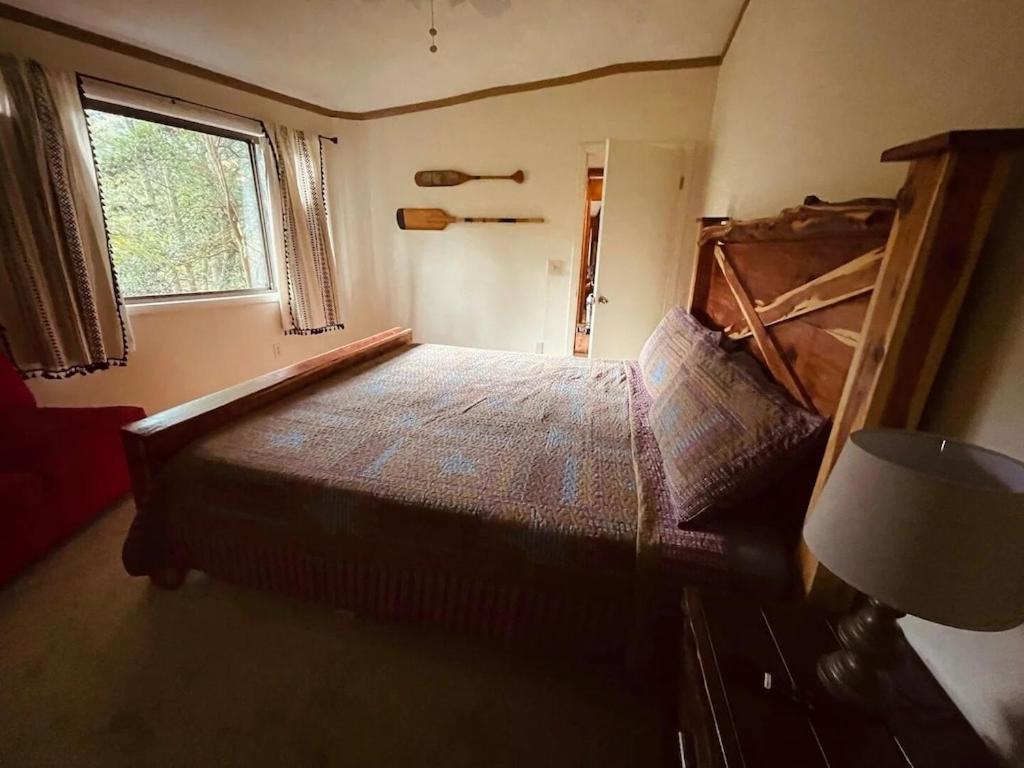 Cabin With Treehouse Views, 3 King Beds, 4 Bunks, And Large Hot Tub! Gatlinburg Exterior foto
