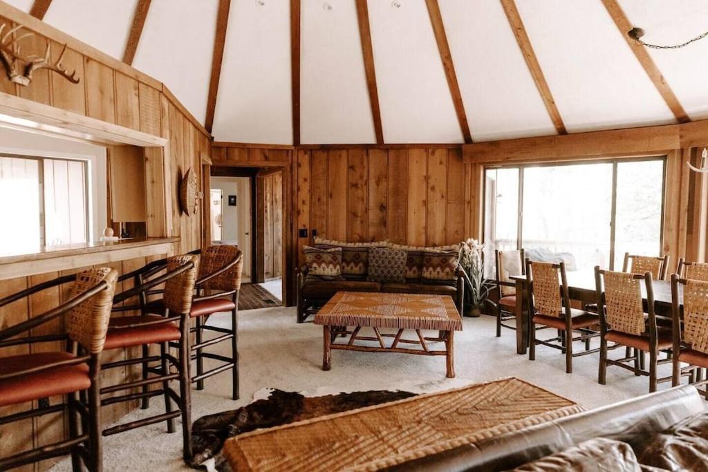 Cabin With Treehouse Views, 3 King Beds, 4 Bunks, And Large Hot Tub! Gatlinburg Exterior foto