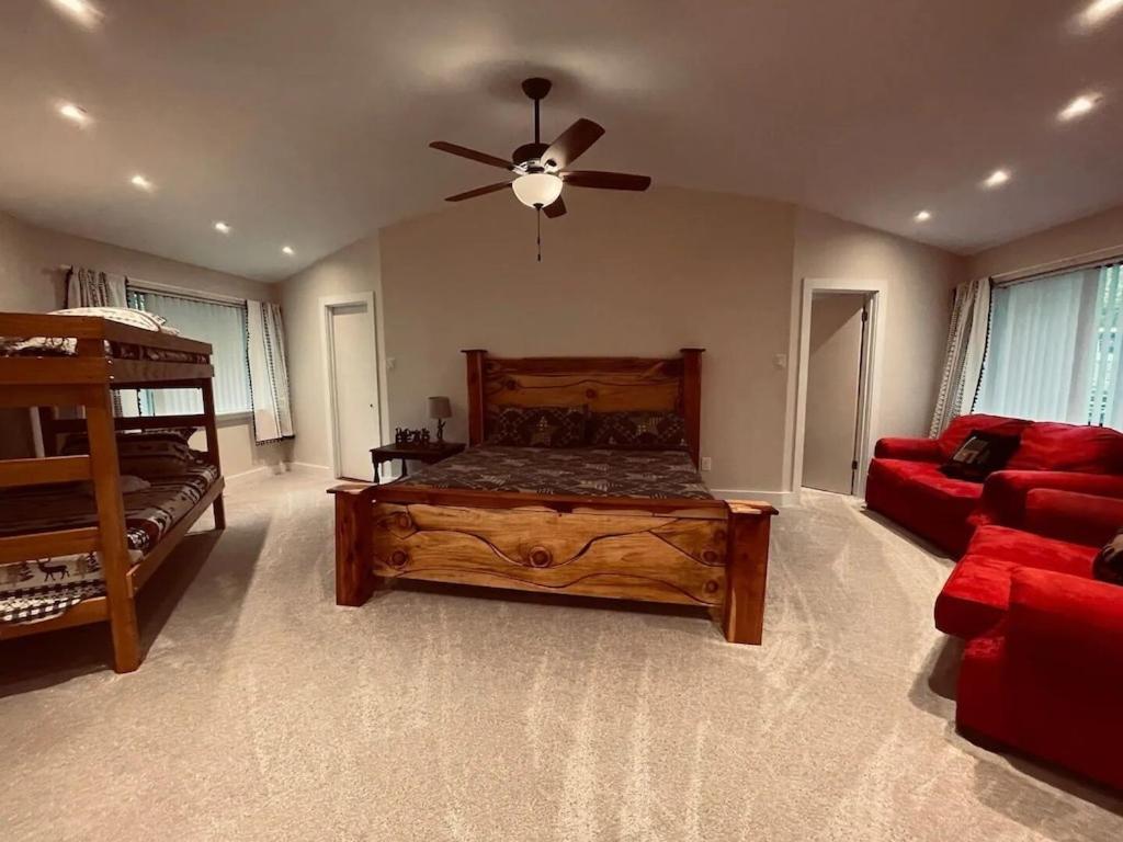 Cabin With Treehouse Views, 3 King Beds, 4 Bunks, And Large Hot Tub! Gatlinburg Exterior foto